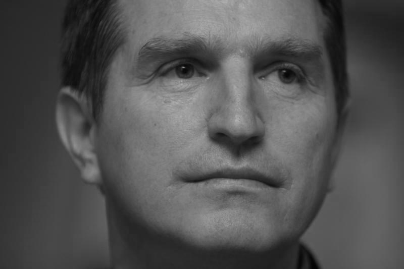 Portrait of the artist Sead Emrić.